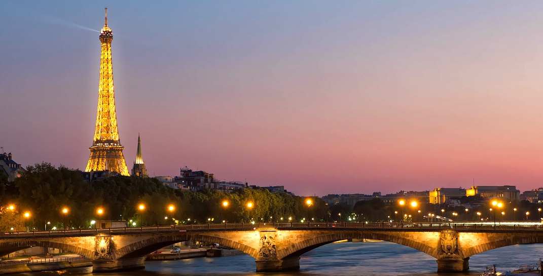 Find a place in Paris