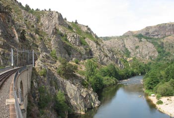 Allier gorge between Nimes & Arvant
