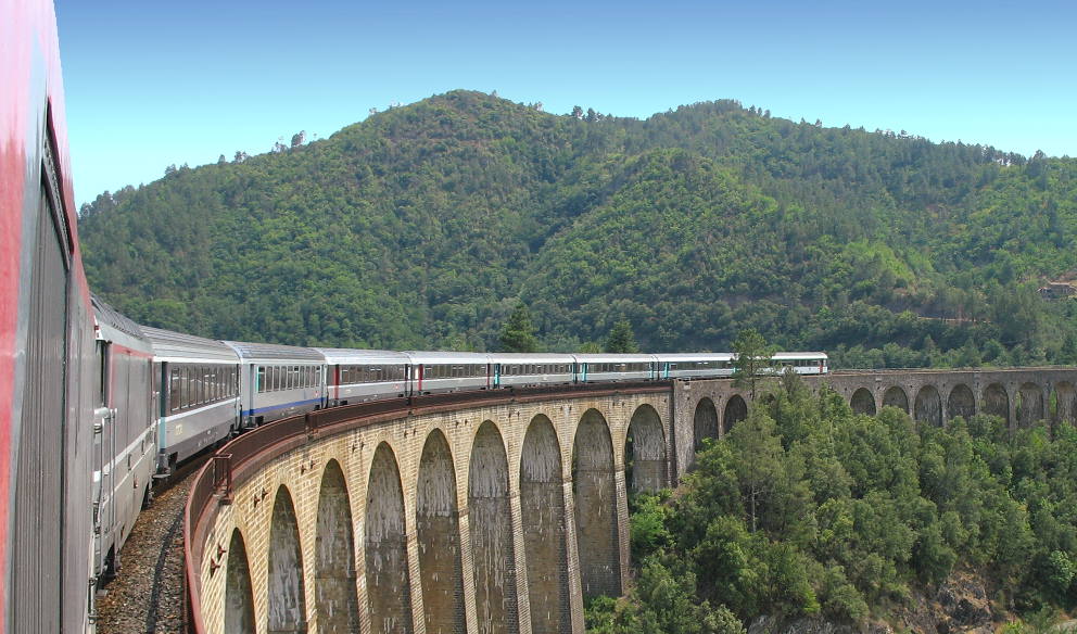 Train travel info and online train tickets for France