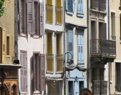 Facades of houses in old le Puy