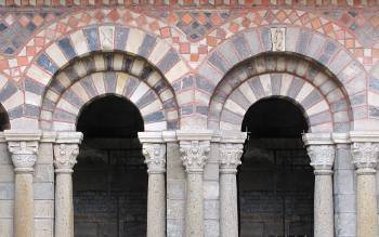 Cloister le Puy