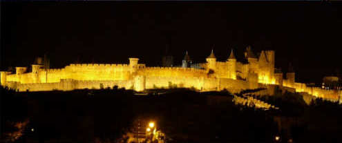 Carcassonne v noci