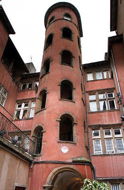 Rennaisance building in old Lyon