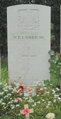 Grave of Wilfrid Owen