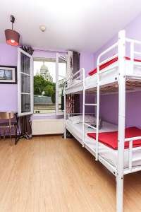 Hostel accommodation in France - About-France.com